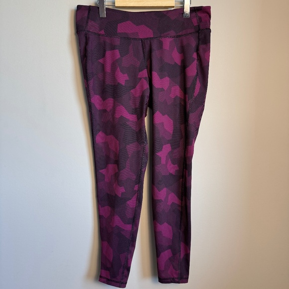 Old Navy Women's Activewear Yoga Leggings Fuchsia Size XL Athletic Pants Fitness - Picture 1 of 12
